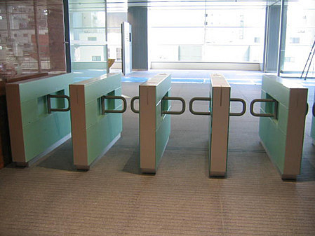 アクセスゲート